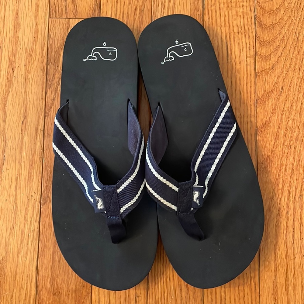 Vineyard Vines Men’s flip flops